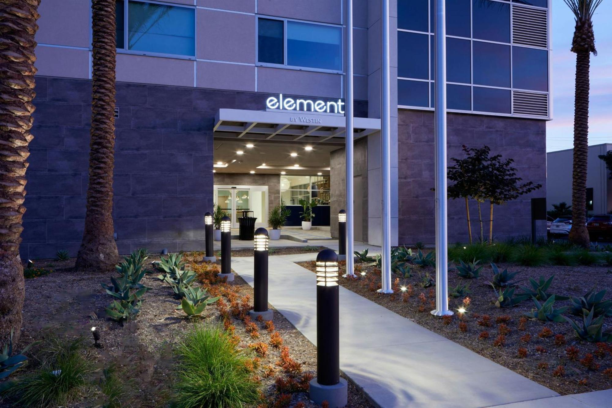 Element Irvine Hotel Exterior photo